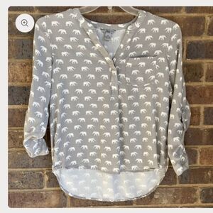 Bass Pro Gray and White Elephant Print Blouse PM.